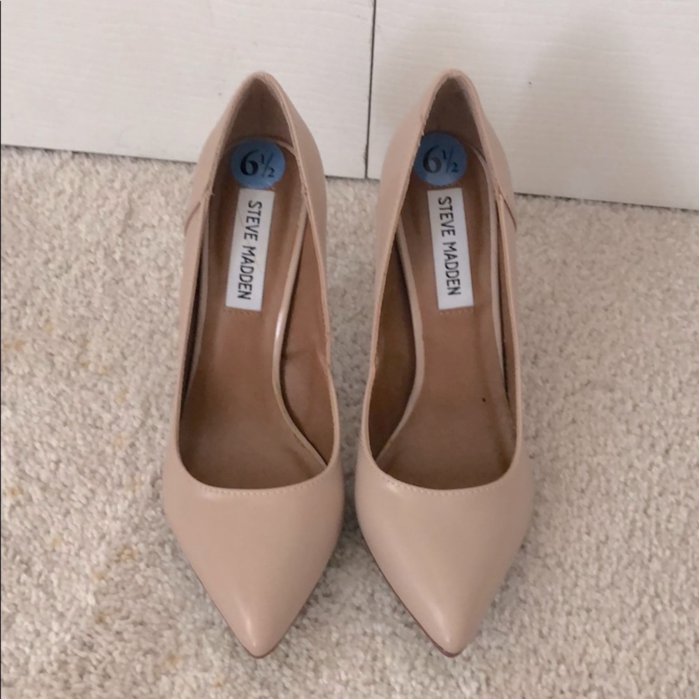Steve Madden pumps
